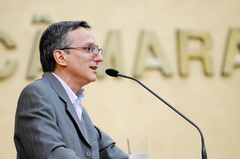 Juremir  é doutor em Sociologia da Cultura pela Universidade Paris Descartes