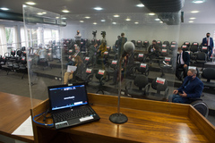 Sessões estão sendo realizadas de modo misto: presencial no Auditório Ana Terra e virtual pela Internet