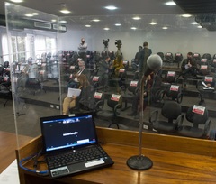 Sessão Plenária no auditório Ana Terra