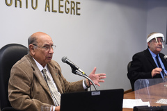 Sessão foi presidida por Reginaldo Pujol (DEM)