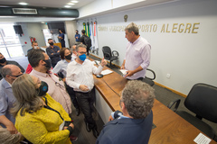 Vereadores e Melo estiveram reunidos no Auditório Ana Terra