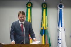 Bins Ely em seu primeiro discurso como presidente da Câmara