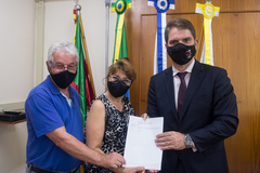 Presidente Márcio Bins Ely (PDT) recebe representantes do Centro Comunitário Coinma
