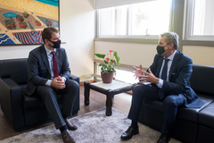 Presidente (e) recebeu a visita do cônsul italiano