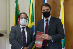Armando Domingues (e) e Bins Ely