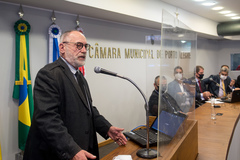 Sessão ordinária semipresencial. Comparecimento do prefeito Sebastião Melo. Na foto, vereador Pedros Ruas