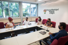 Reunião da Cece. Vereadores e vereadoras Daiana Santos, Giovane Byl, Mari Pimentel, Fernanda Barth e Jonas Reis