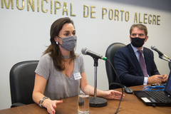 Janaína Audino participou da sessão plenária na tarde desta quarta-feira