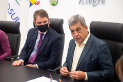 Presidente da Câmara, Márcio Bins Ely (PDT), e prefeito Sebastião Melo (d)