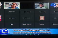 Vereadora Fernanda Barth (acima à esq.) presidiu reunião com ex-secretário (acima à dir.)