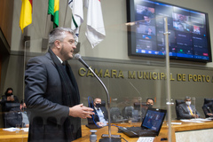 Comparecimento do prefeito Sebastião Melo.. Na foto, vereador Ramiro Rosário