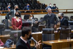 Sessão teve caráter híbrido, com participação presencial e virtual