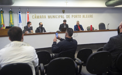 Bairro Moinhos: a relação entre moradores e empreendedores.

Convidados: Sr. Rodrigo Lorenzoni – Secretário Municipal de Desenvolvimento e Turismo; Sr. Mário Ikeda – Secretário Municipal de Segurança.