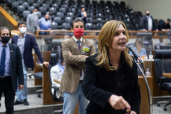 Vereadora Mônica Leal (PP) na sessão desta madrugada