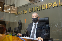 Cecchim exerce a presidência do Legislativo até quinta-feira