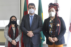 Cláudia Araújo, Márcio Bins Ely e Daiana Santos (d)