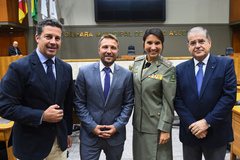 Nagelstein, Mendes, Nádia e Cecchim na homenagem desta terça