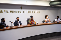 Instalação foi realizada na noite desta terça