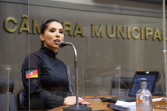 Vereadora Policial Mariana Lescano (PRTB), na tribuna da Câmara