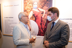 Presidente Márcio Bins Ely participa da abertura da exposição Pandemias, de Luiz Coronel e Eurico Sales.