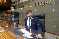 Reunião conjunta das comissões. Na foto, vereador Felipe Camozzato, presidente da CCJ