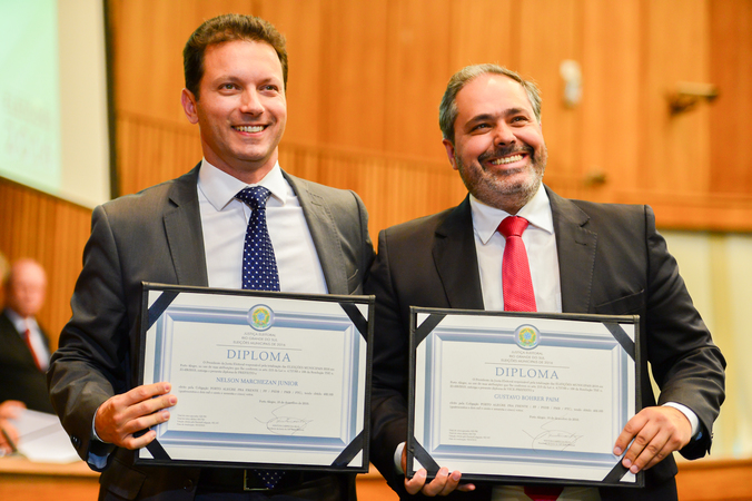 Vereadores eleitos são diplomados pelo TRE. Na foto: prefeito e vice-prefeito eleitos, Nelson Marchezan e Gustavon Paim.