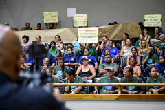Recicladores marcaram presença para pedir a aprovação do projeto
