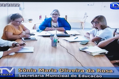 Reunião sobre falta de funcionários e professores nas escolas municipais.
