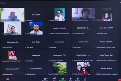 Reunião sobre política municipal para a população migrante.