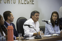 Reunião de conjunta das comissões CEFOR e CEDECONH para debater a prestação de serviços da CEEE Equatorial em Porto Alegre. Na foto, vereador Cassiá Carpes, presidente da Cedecondh