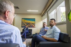 Durante a visita, Ítalo foi recebido pelo presidente da Câmara, vereador Idenir Cecchim (MDB).