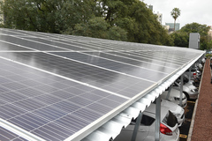 Energia solar é considerada limpa por não emitir gases que geram o efeito estufa