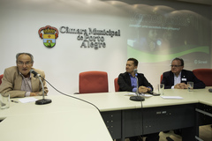 Presidente  da Sicredi União Metropolitana RS, Sr.  Ronaldo Sielichow , apresenta plano de economia local de sua instituição.