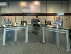 Presidente Idenir Cechim participa da programação especial dos 65 anos da Rádio Guaíba.