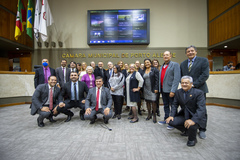 Homenagem aconteceu durante a sessão plenária de hoje