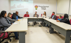 Reunião de Comissão - CECE - (Híbrida) Falta de vagas na educação infantil. Conselheiros Tutelares : Josimara Oliveira, Cléo Teixeira e Maria Inês Bracelos. Mãe Aluno Priscila Baptista.  Vereadora Mari Pimentel, Vereadores Jonas Reis, Roberto Robaina e Aldacir Oliboni