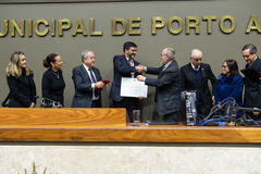 Sessão Solene de outorga de Título de Cidadão de Porto Alegre ao desembargador Francisco Rossal de Araújo.