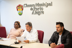 Reunião extraordinária com a pauta: violações de direitos humanos no despejo da Ocupação Farroupilha na Vila Asa Branca, no Sarandi. Vereadora Laura Sito