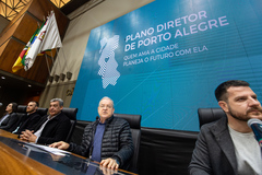 Presidente Idenir Cecchim participa da abertura da exposição interativa: “Diagnóstico POA 2030” - Revisão do Plano Diretor de Porto Alegre.