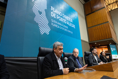 Presidente Idenir Cecchim participa da abertura da exposição interativa: “Diagnóstico POA 2030” - Revisão do Plano Diretor de Porto Alegre.