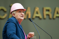Bia Kern fundou ONG que já beneficiou 5 mil mulheres