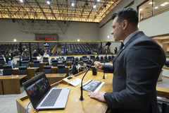 Movimentação em Plenário nesta segunda-feira