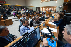 Movimentação em Plenário nesta segunda-feira