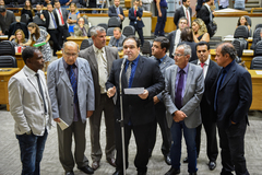 PSD, DEM, Rede, PRB e PSB formam um dos bloco independentes