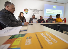 Audiência Pública para apresentação e debate das Diretrizes Orçamentárias 2023 para o Município de Porto Alegre com a presença do Prefeito Sebastião Melo e do Presidente da Câmara Municipal Idenir Cecchim.

Convidados: Secretaria Municipal da Fazenda – SMF; e Secretaria Municipal de Planejamento e Assuntos Estratégicos – SMPAE.