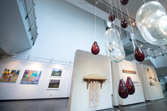 Obras em exposição no 23º Salão de Artes Câmara Municipal de Porto Alegre.