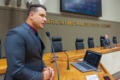 Vereador Leonel Radde na tribuna