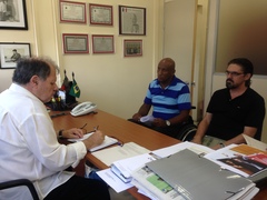 Dr. Goulart escuta moradores do Repouso do Guerreiro