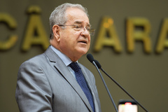 Presidente Idenir Cecchim (MDB) fica na Prefeitura hoje e amanhã