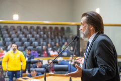 Movimentação de plenário. Na foto, vereador Aldacir Oliboni